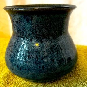Signed Hand Thrown Pottery Vase Approx 4.5" Tall x 4" Wide
